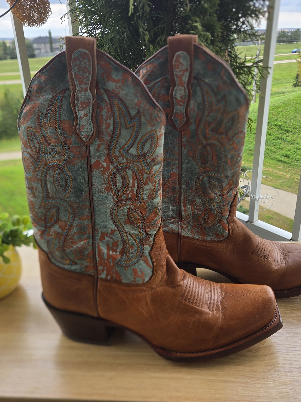 Nocona Cowboy Boots Blunt Snip Toe Copper Blue Womens  Size 7B Style 5022